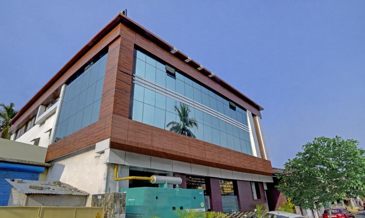 Treebo Trip Majestic Inn Thampanoor Thiruvananthapuram Exteriér fotografie