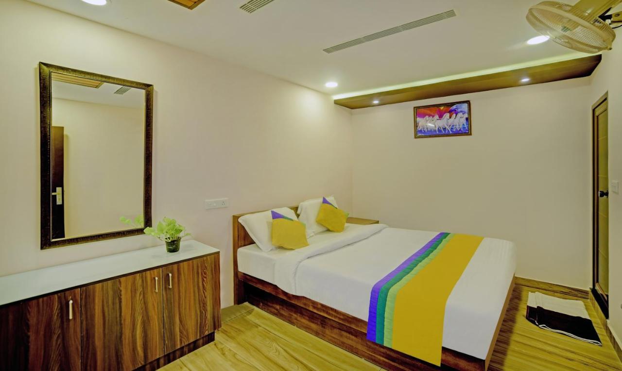 Treebo Trip Majestic Inn Thampanoor Thiruvananthapuram Exteriér fotografie